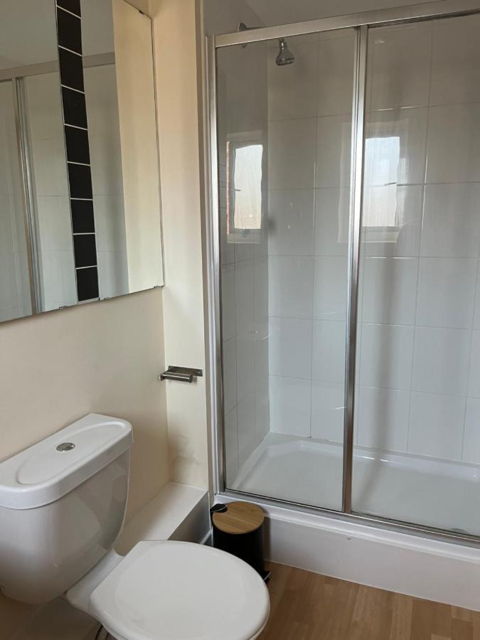 Spacious Two Bedrooms Apartment For Business And Holiday ポーツマス エクステリア 写真